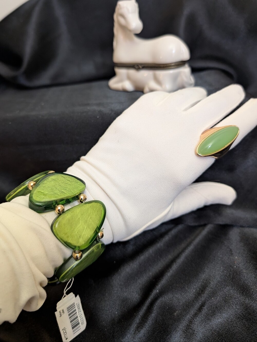 #44. Vintage Lucite Stretch Bracelet & Ring